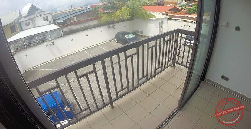 leg003_balcon