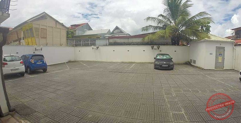 leg003_parking