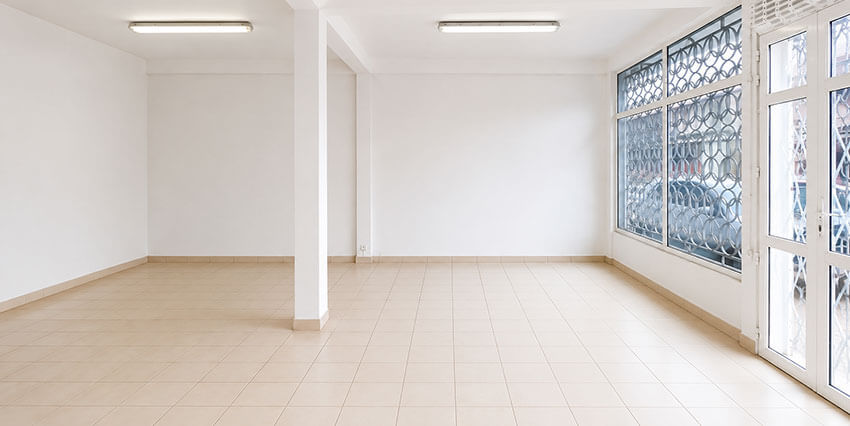 Local Commercial – 122 M² – 2 440 € – Cayenne
